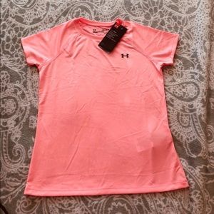 NWT under armour youth medium shirt